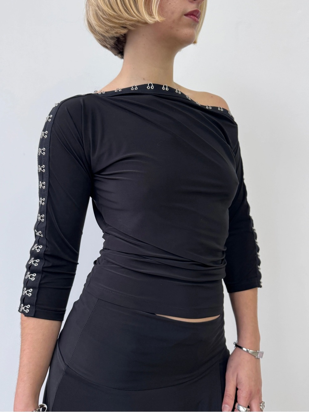 Isabella Vrana The Hooked Top in Ink